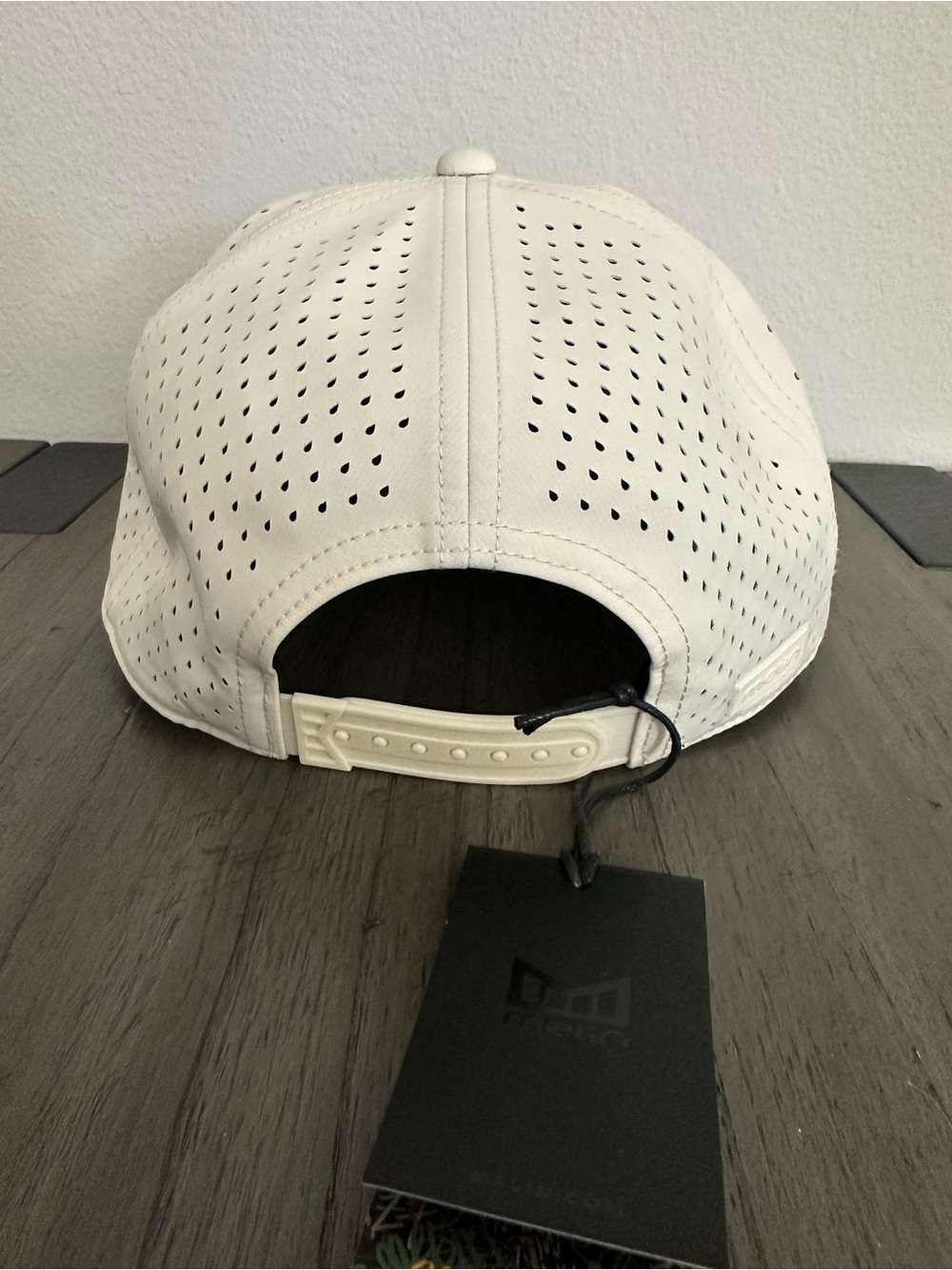 Melin Odysea Hydro Yellow Jacket Hat - Picture 5 of 9